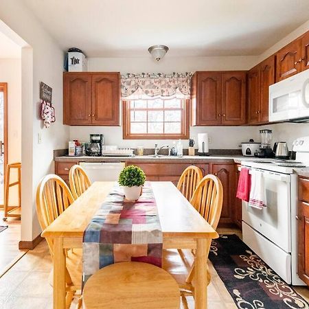 Cheerful Pocono Home Away From Home Albrightsville ภายนอก รูปภาพ